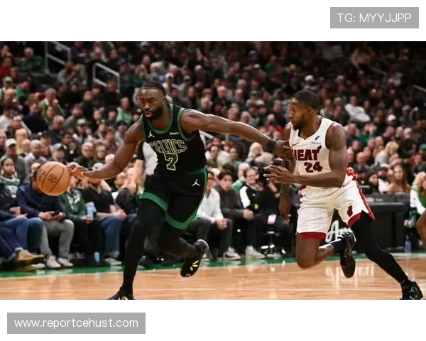 NBA赛季激战升级联盟格局生变球星表现引热议与季后赛前景成焦点