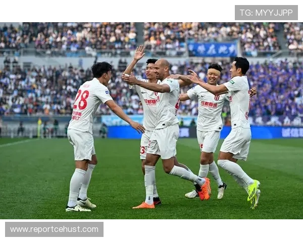 国家队新帅首秀告捷中超外援回暖球迷期待新赛季赛程密集考验阵容深度