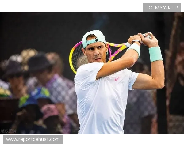 网球大师赛：纳达尔强势复出击败德约科维奇，晋级四强再创辉煌